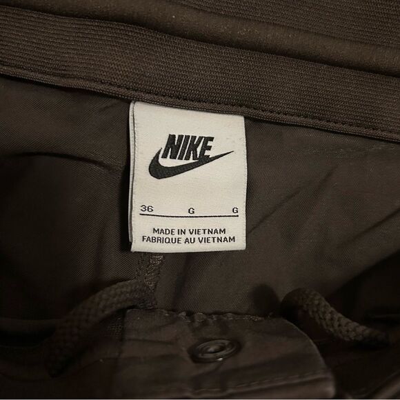 Nike Sportswear Mens Size 36 Essentials Unlined Cropped Pants - Picture 4 of 10